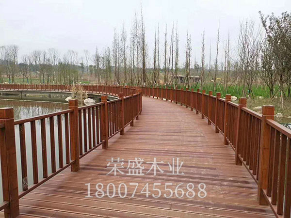 栏杆
